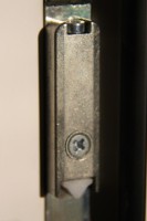 Регулировать фурнитуру kale Язычок на защелки найти очень легко