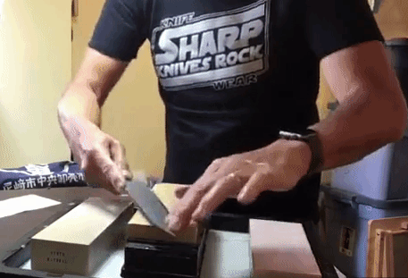knife sharpening finger movement