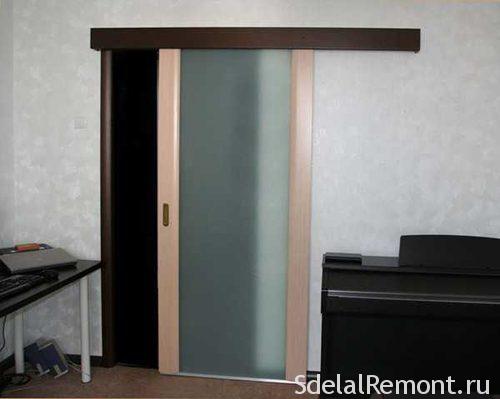 Installation of sliding doors with their hands