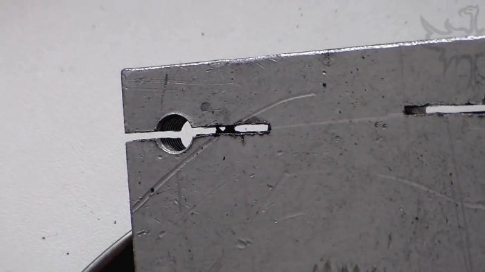 Как вытравить обломанный метчик